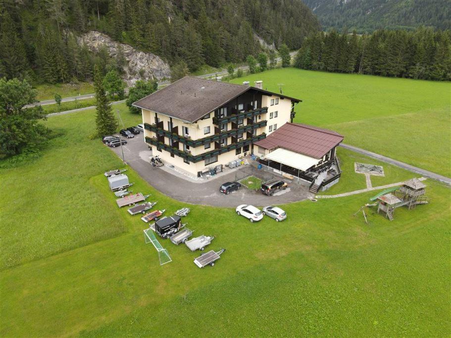 Schoenauer Hof Бах Экстерьер фото